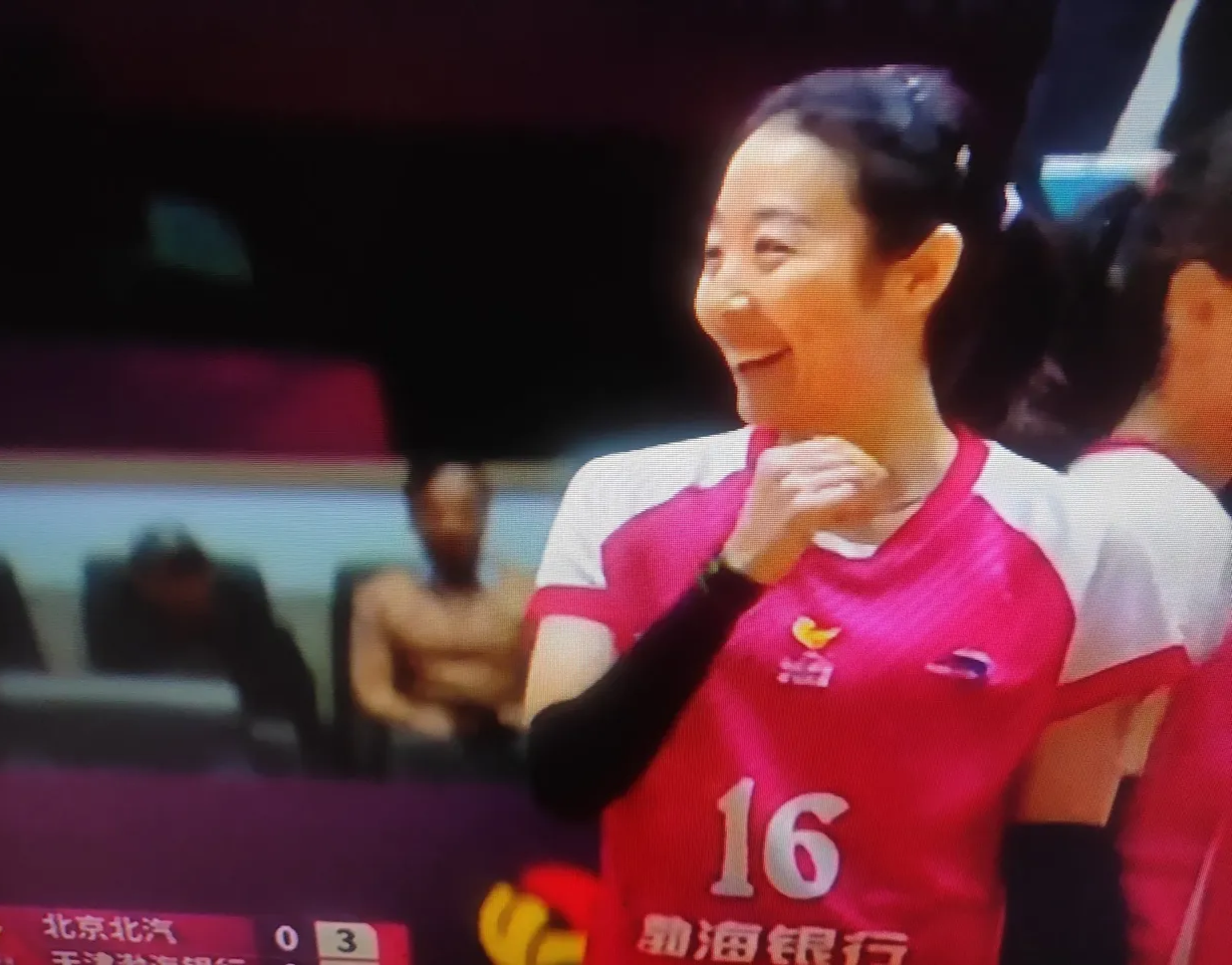 关于华伦西亚获胜，队伍士气持续高涨的信息